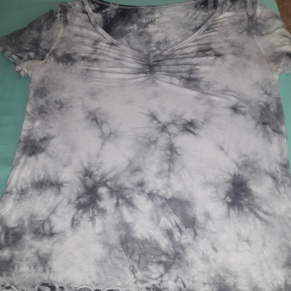 Set of 3 tee shirt tops, womens sz small - Picture 4 of 7